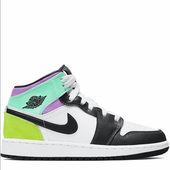 🍭*NEW* Air Jordan 1 Mid ‘Pastel Black Toe’ (GS)
